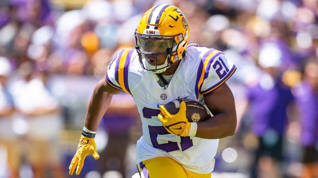 LSU football running back Noah Cain in an SEC game during the college football season